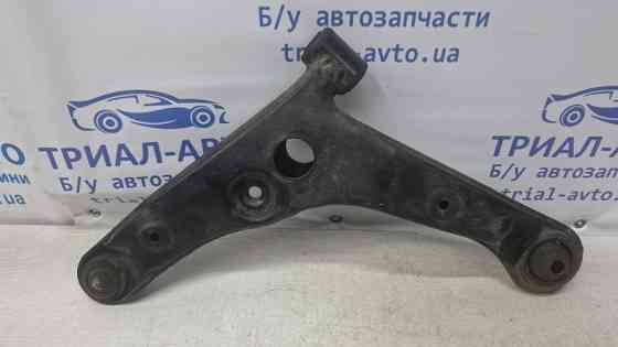 Рычаг правый Mitsubishi Lancer 9 1.6 БЕНЗИН 4G18 2003 (б/у) Київ