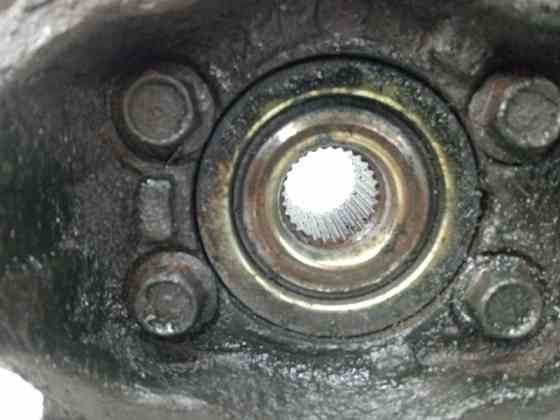 Кулак поворотный правый со ступицей Nissan X-Trail T31 2.0 DIESEL M9R 2007 (б/у) Київ