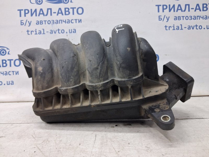 Коллектор впускной пластик Toyota Avensis T25 1.8 БЕНЗИН 1ZZFE 2002 (б/у) Киев - изображение 2