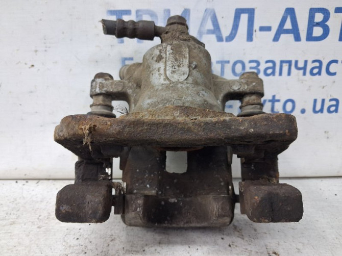 Суппорт задний правый Toyota Camry 40 2.4 БЕНЗИН 2AZFE 2006 (б/у) Київ - зображення 4
