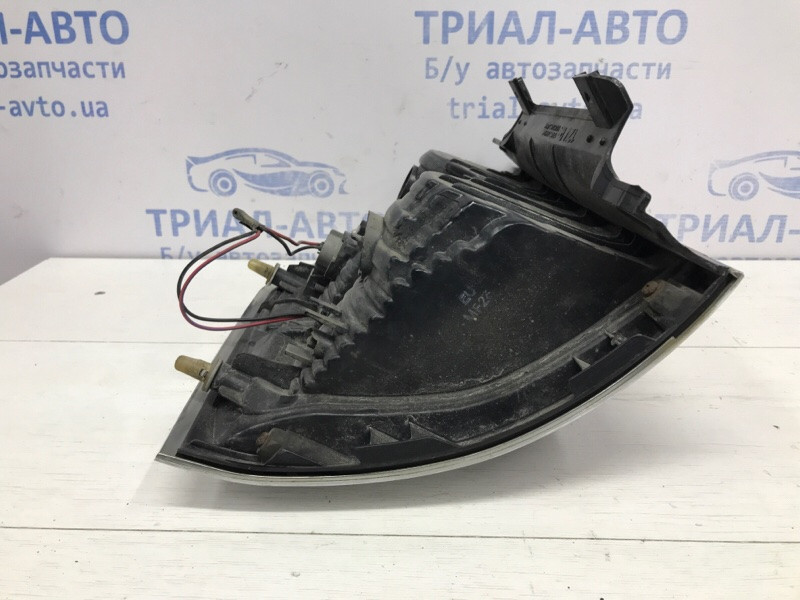 Фонарь задний внешний правый Mitsubishi Pajero Wagon 3 3.2 ДИЗЕЛЬ 4M41 1999 (б/у) Київ - зображення 6