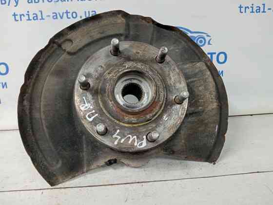 Кулак поворотный правый со ступицей Mitsubishi Pajero Wagon 4 3.2 ДИЗЕЛЬ 4M41 2006 (б/у) Киев