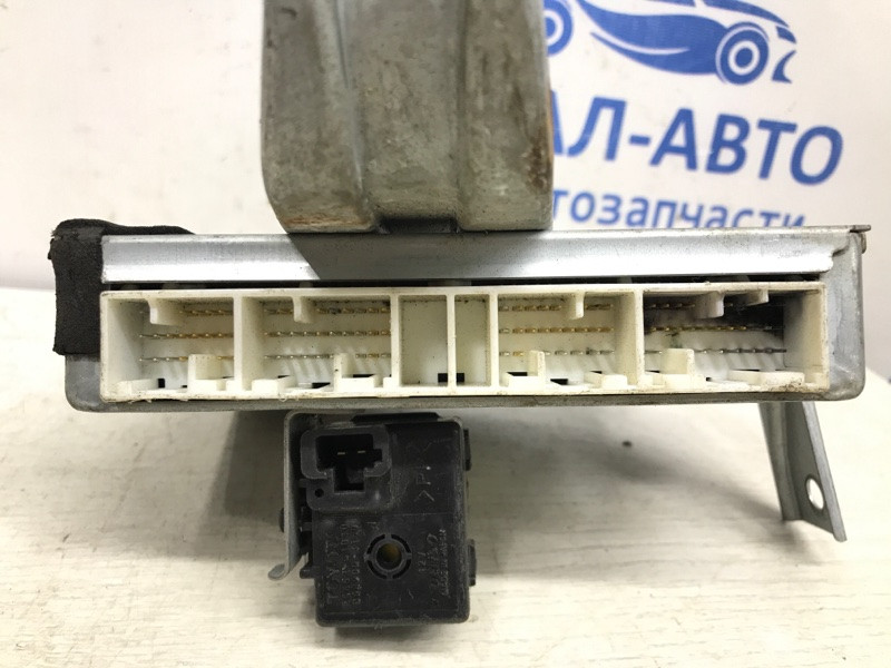 Блок управления Toyota Land Cruiser J100 1998 (б/у) Киев - изображение 2