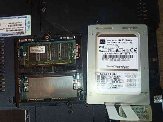 Ноутбуки на запчасти. Київ