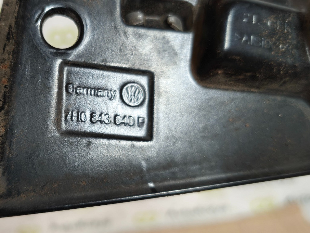 Ограничитель боковой сдвижной двери нижний VW T5 T6 2003-2019 (7H0843638E) Ковель - изображение 2