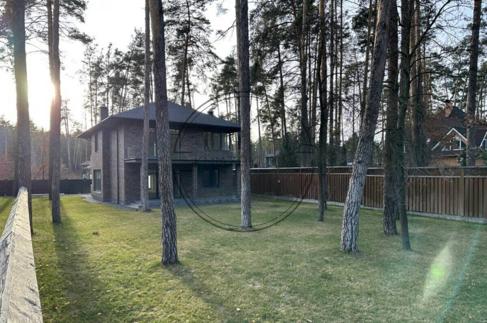 Продається розкішний двоповерховий котедж у престижному котеджному містечку Лісові Плюти Київ - зображення 1