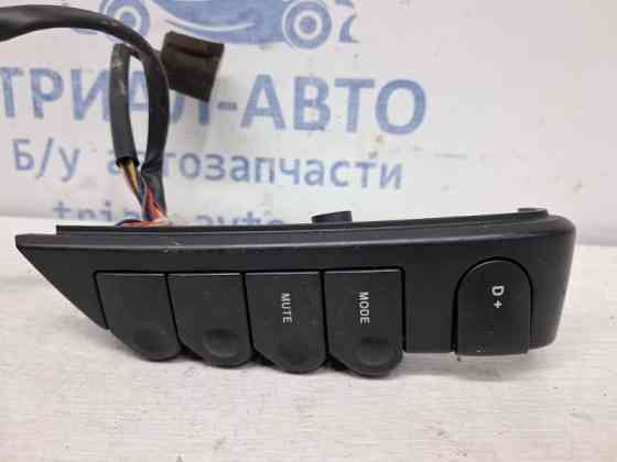 Кнопки руля SsangYong Kyron 2005-2016 8915009531 (Арт. 59319) Киев