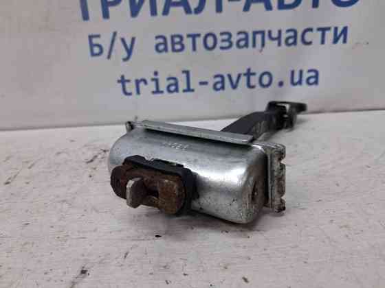 Ограничитель двери передний левый Jeep Cherokee 2013-2019 68103030AA (Арт. 78082) Київ