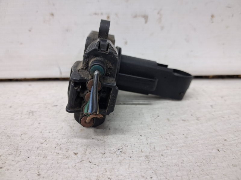 Датчик расхода воздуха Toyota Avensis T25 2.2 DIESEL 2ADFTV 2002 (б/у) Київ - зображення 2