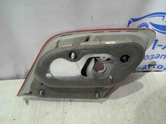 Фонарь задний внутренний правый Toyota Camry XV40 2006 (б/у) Киев