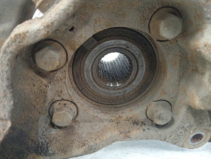 Кулак поворотный левый со ступицей Subaru Forester SJ 2.0 DIESEL EE20Z 2012 (б/у) Київ - зображення 4