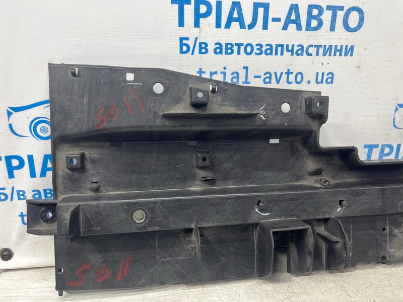 Дефлектор радиатора верхний Jeep Cherokee KL 3.2 БЕНЗИН EHK 2013 (б/у) Київ - зображення 3