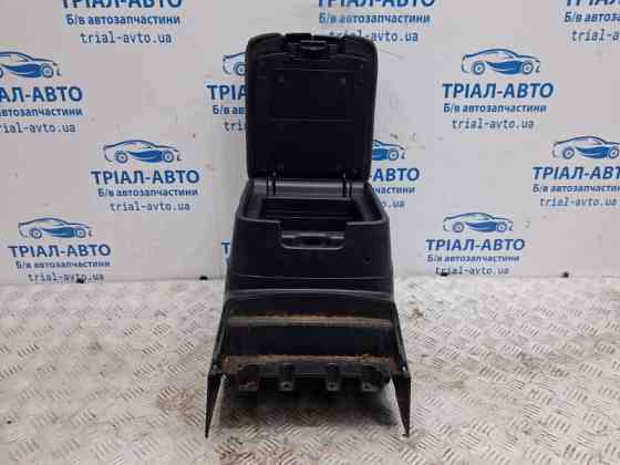 Подлокотник Mitsubishi Pajero Wagon 4 3.2 ДИЗЕЛЬ 4M41 2006 (б/у) Киев