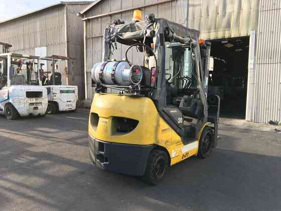 Газ-бензиновий навантажувач Komatsu, компакт з кабіною та позиціонером для кожної вили. Модель: FG20 Івано-Франківськ