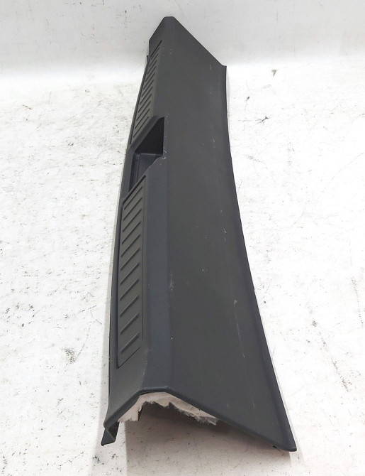 Отделка багажника пластик (под замок) в сборе с повреждением Tesla model S, model S REST 1010824-01- Київ - зображення 4