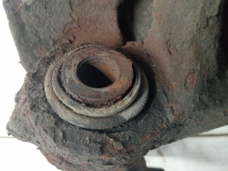 Цапфа задняя правая со ступицей SsangYong Kyron DJ 2.7 D27DT 2005 (б/у) Київ - зображення 2