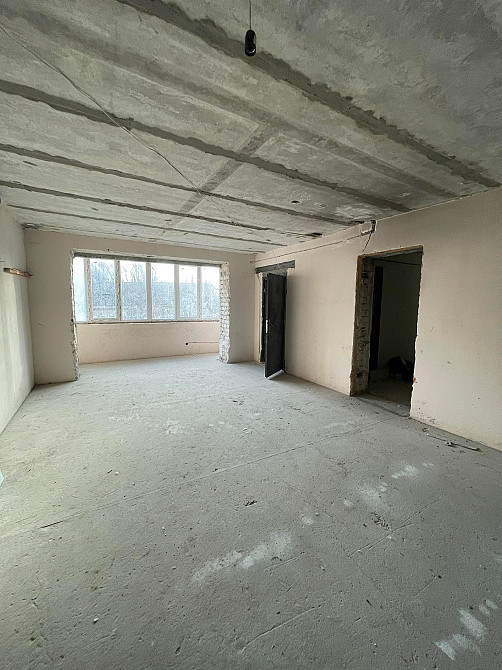 Пропоную купити квартиру в місті Синельникове, вулиця Центральна 185Б. Синельниково - изображение 1