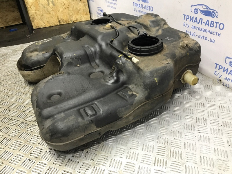 Бак топливный пластик Kia Sorento XM 2.2 DIESEL D4HB 2009 (б/у) Киев - изображение 3