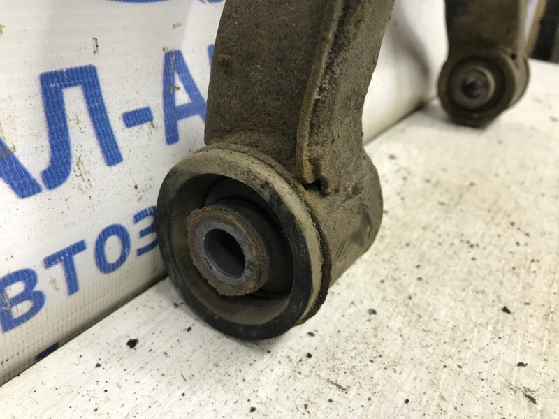 Рычаг передний верхний правый Mitsubishi Pajero Wagon 3 3.2 ДИЗЕЛЬ 4M41 1999 (б/у) Київ - зображення 3