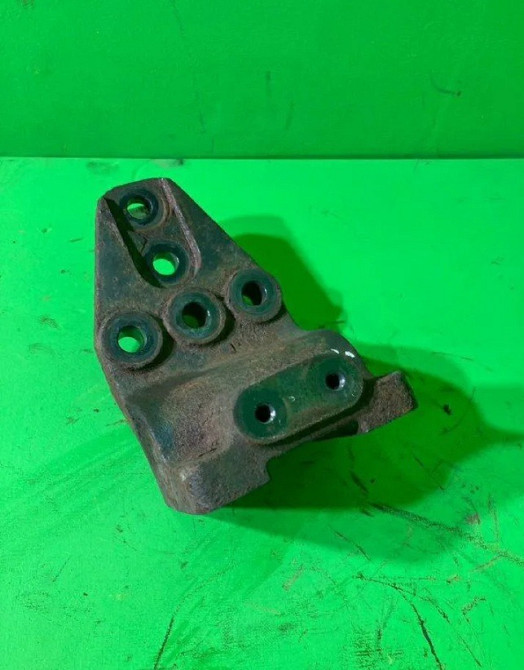 504001759 Кронштейн крепления торсиона кабины к раме правый Iveco Stralis Львов - изображение 2