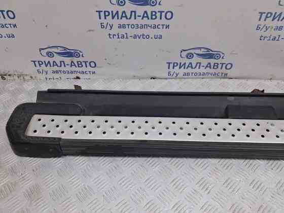 Подножка Mitsubishi Pajero Wagon 3 3.2 ДИЗЕЛЬ 4M41 1999 лев. (б/у) Киев