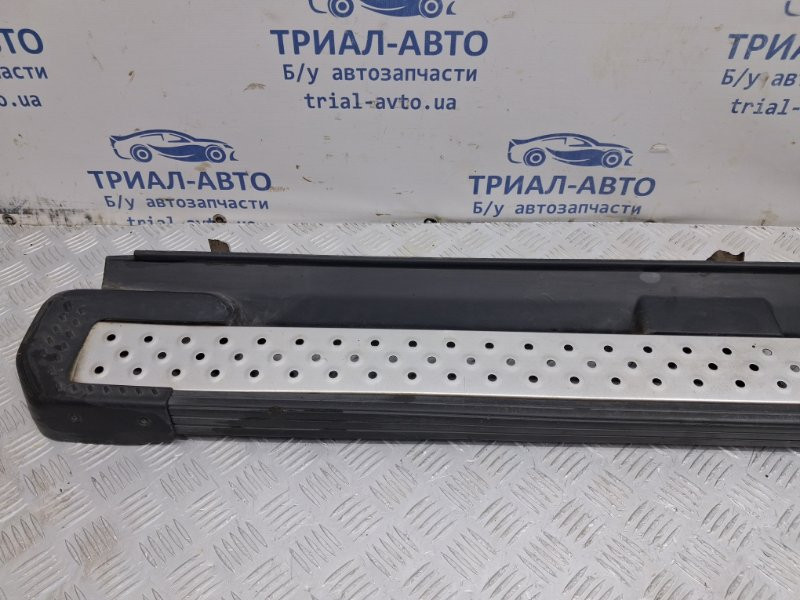 Подножка Mitsubishi Pajero Wagon 3 3.2 ДИЗЕЛЬ 4M41 1999 лев. (б/у) Київ - зображення 2