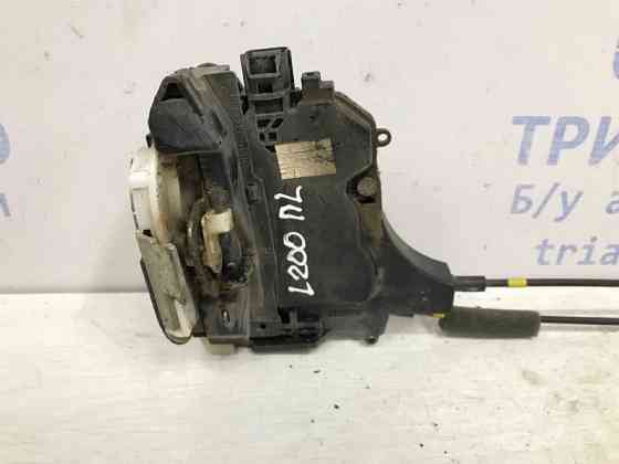 Замок двери передний левый Mitsubishi L200 KB 2.5 ДИЗЕЛЬ 4D56U 2006 (б/у) Київ