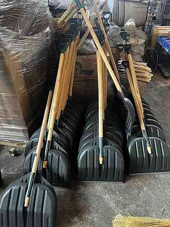 Лопата снегоуборочная пластик с черенком Київ