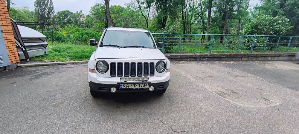 Jeep Patriot Sport 2.4 Газ/Бенз 4x4 | НАДІЙНИЙ АВТОМАТ | Пробіг 39 тис. миль! Київ - зображення 4