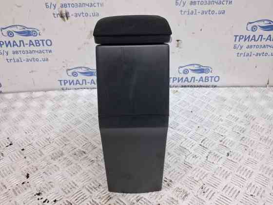 Подлокотник Toyota Auris 2006-2012 5891002260B1 (Арт. 65443) Киев