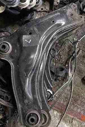 Бу рычаг передней подвески Renault Laguna 2, 8200452715, 545016805R левый. Кропивницкий