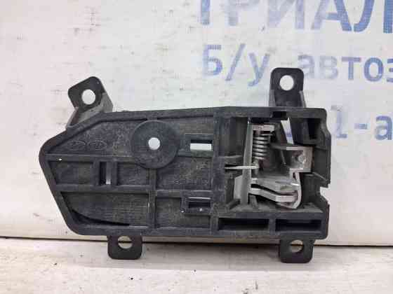 Ручка двери внутренняя левая Kia Sportage SL 1.7 DIESEL D4FD 2010 (б/у) Киев