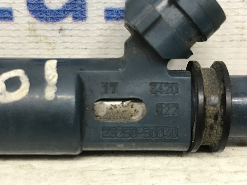 Форсунка топливная Toyota Land Cruiser J100 4.7 1998 (б/у) Киев - изображение 3