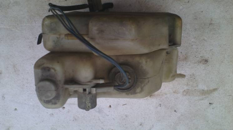 Бачек омывателя Мазда 626 86г.в. оригинал Винница - изображение 3