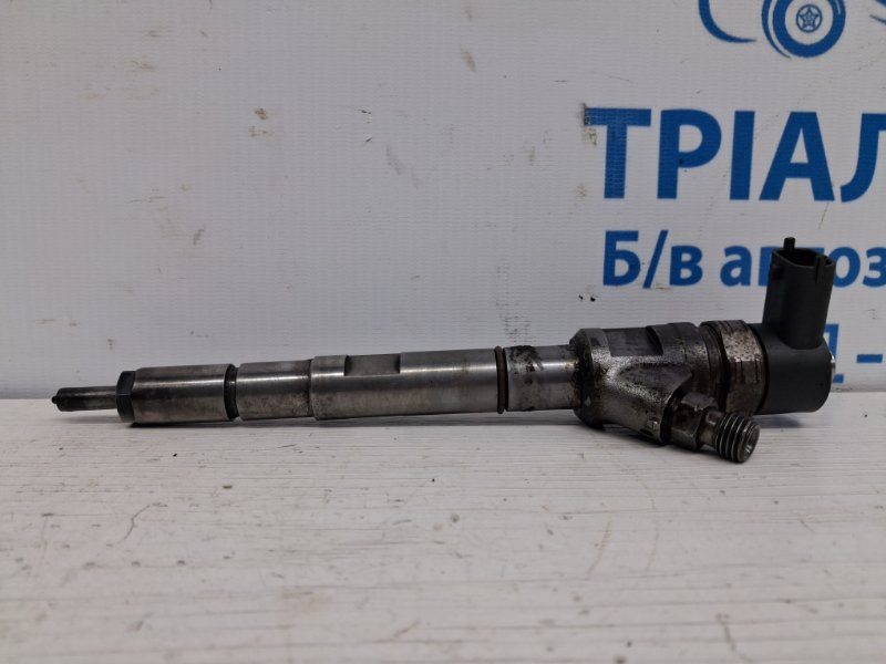 Форсунка топливная Kia Sorento BL 2.5 DIESEL D4CB 2002 (б/у) Київ - зображення 1