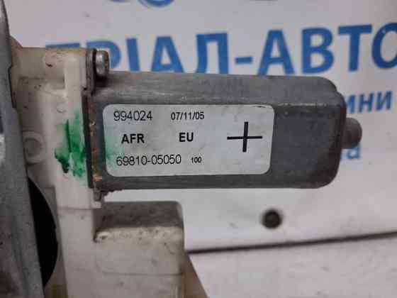 Стеклоподъемник передний левый Toyota Avensis T25 2.2 DIESEL 2ADFTV 2002 (б/у) Киев