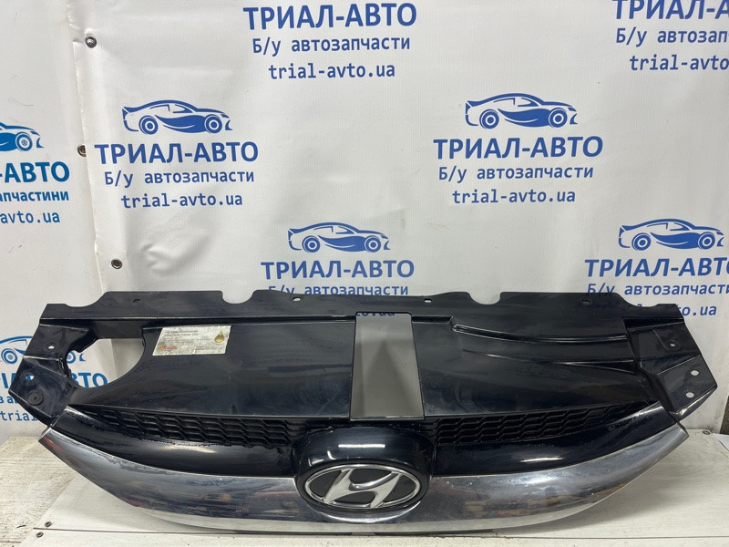 Решетка радиатора Hyundai IX35 LM 1.7 DIESEL D4FD 2009 (б/у) Киев - изображение 1