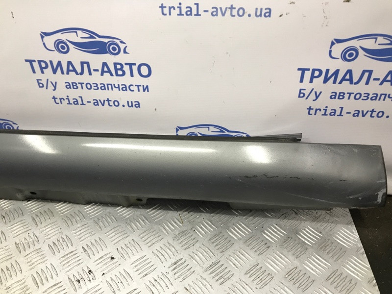 Накладка порога внешняя левая Toyota Avensis T25 2.0 DIESEL 1CDFTV 2002 (б/у) Киев - изображение 4