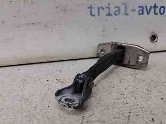 Ограничитель двери передний правый Toyota Camry 2006-2011 6861033070 (Арт. 64480) Киев