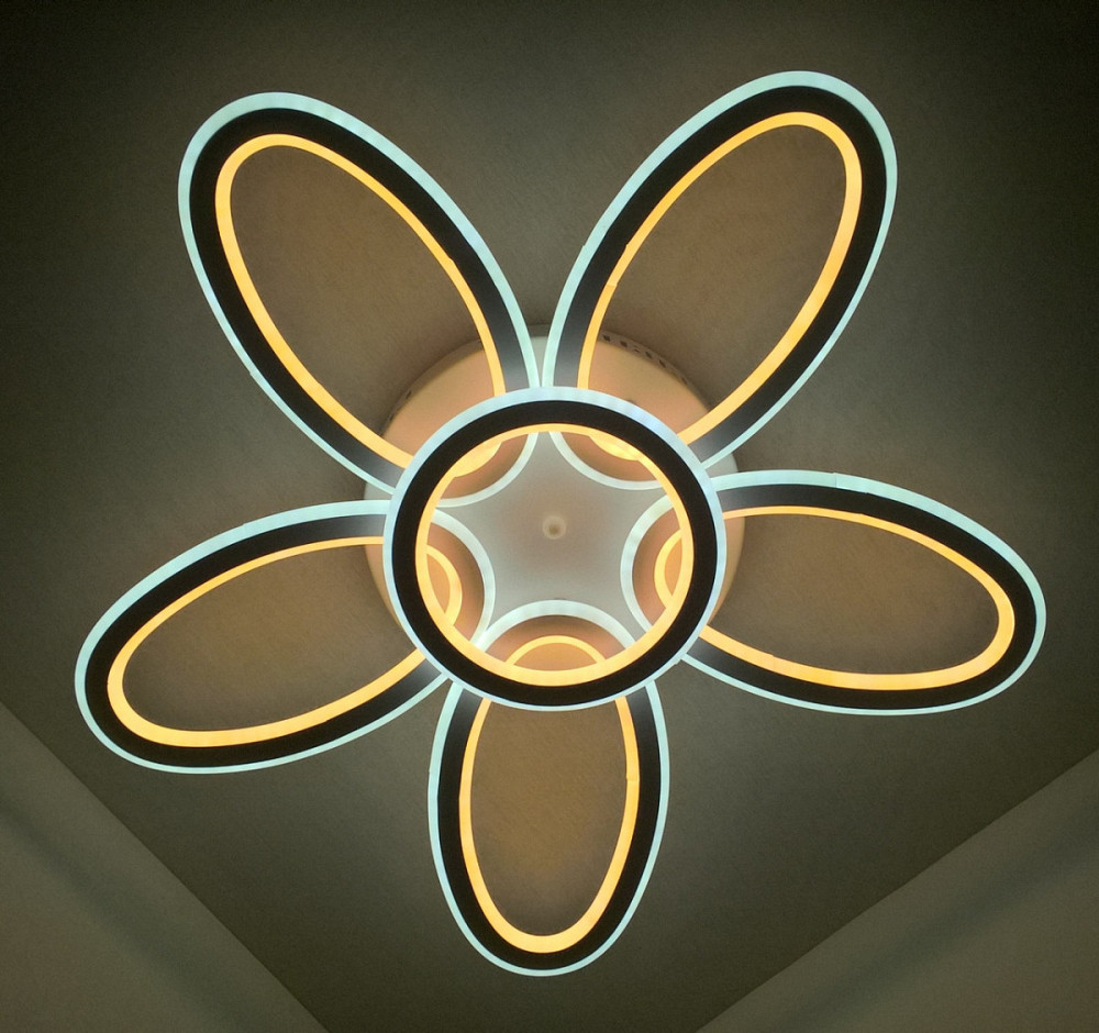 Світлодіодна стельова LED люстра 9986/5+1 Білий 10х62х62 см. Київ - зображення 1