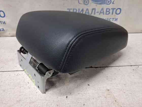 Подлокотник Mitsubishi Pajero Wagon 2006-2022 MR655312 (Арт. 83606) Киев