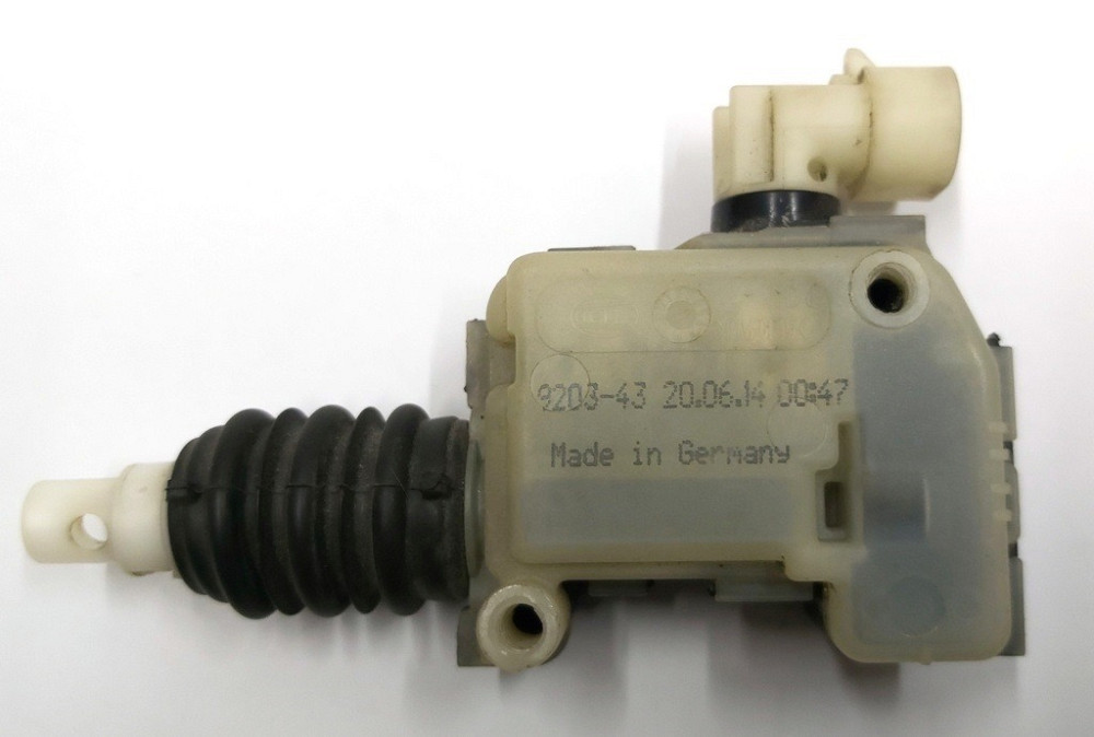 Привод замка капота электрический левый правый с повреждением Tesla model S model S REST 1033010-00 Киев - изображение 1