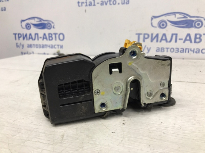 Замок двери задний правый Chevrolet Captiva C100 2.4 БЕНЗИН Z24SED 2006 (б/у) Киев - изображение 4