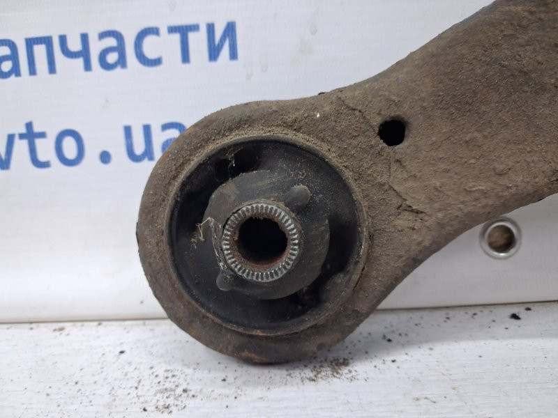 Рычаг правый Toyota Camry XV40 2.4 БЕНЗИН 2AZFE 2006 (б/у) Киев - изображение 2