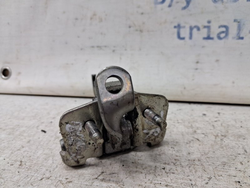 Ограничитель двери задний правый Dacia Duster HS 1.5 DIESEL K9K 2010 (б/у) Киев - изображение 3