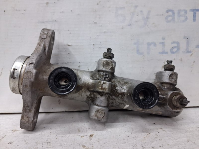 Тормозной цилиндр главный Mitsubishi L200 KB 2.5 DIESEL 4D56 2006 (б/у) Київ - зображення 3