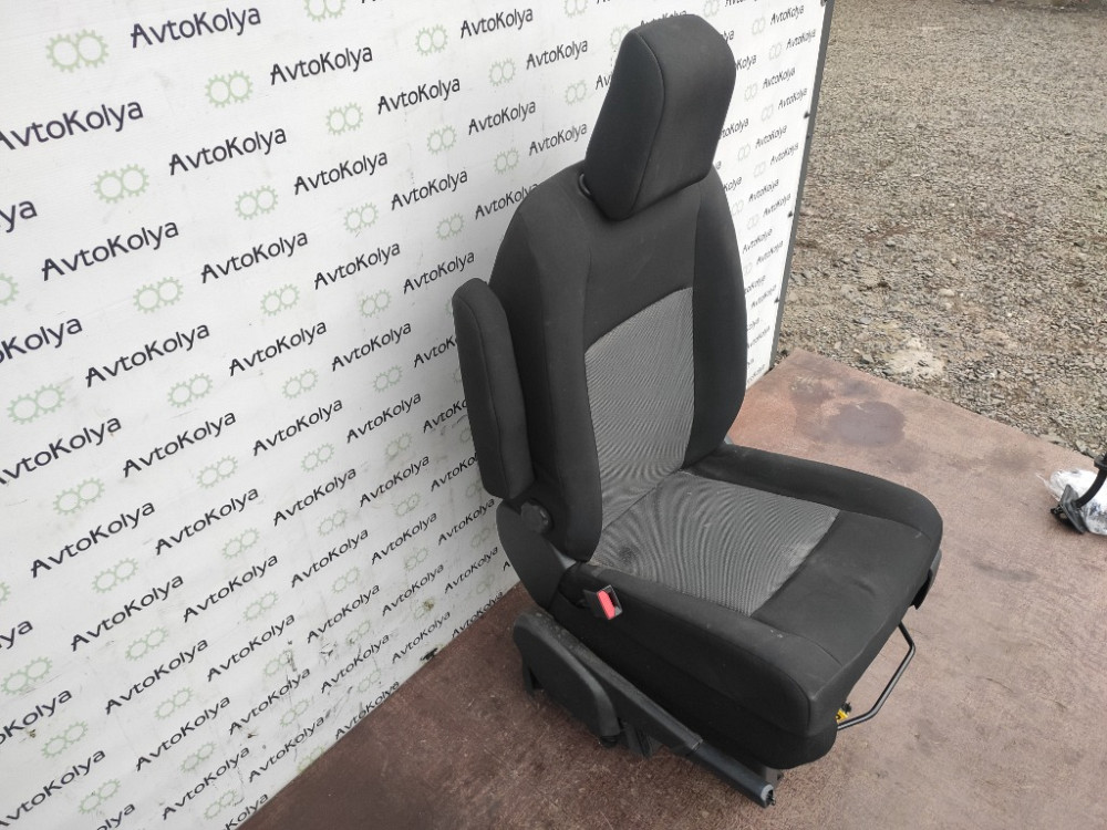 Сиденье переднее Renault Trafic III 2014-2021 Ковель - зображення 3