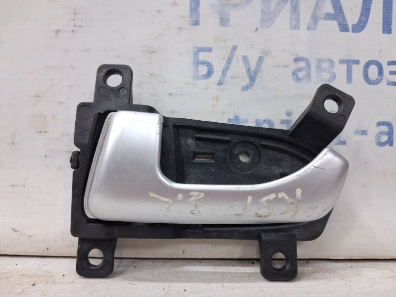 Ручка двери внутренняя левая Kia Sportage SL 1.7 DIESEL D4FD 2010 (б/у) Киев - изображение 1