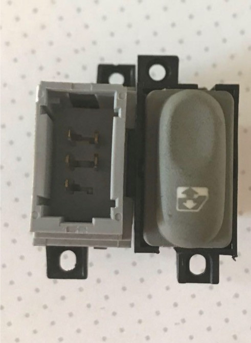 Б/у кнопка стеклоподъемника передняя Renault Scenic 1, 7700433115 Кропивницкий - изображение 1