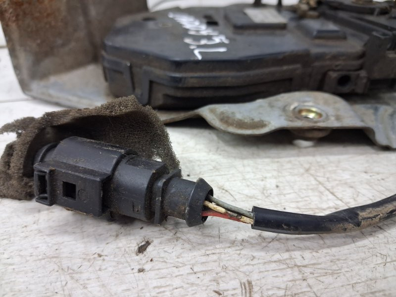 Привод замка багажника Volkswagen Caddy 2K 1.9 DIESEL BJB 2003 (б/у) Київ - зображення 3